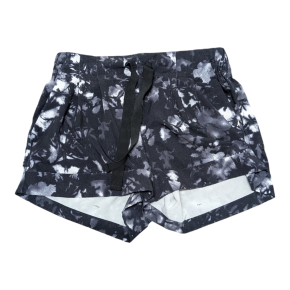 LULULEMON (Size 4) Spring Break Away Shorts II Black - Picture 5 of 10